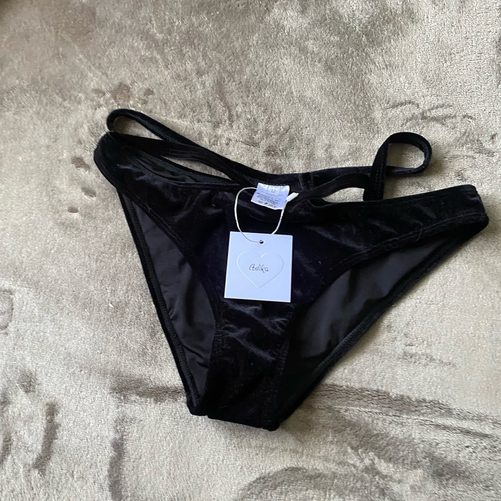 Adika bikini bottom
